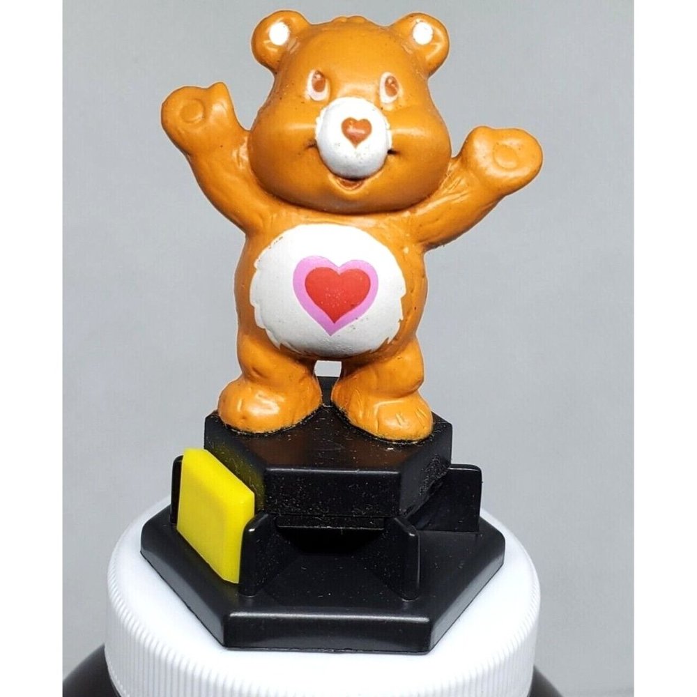 Care Bears Tenderheart Figure 2004 Horn Abbot Trivia Pursuit Game Piece